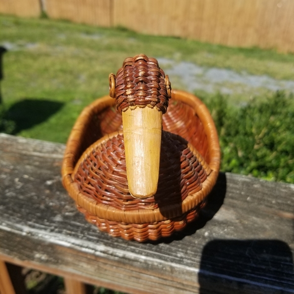 Wicker duck shaped basket - Picture 5 of 8